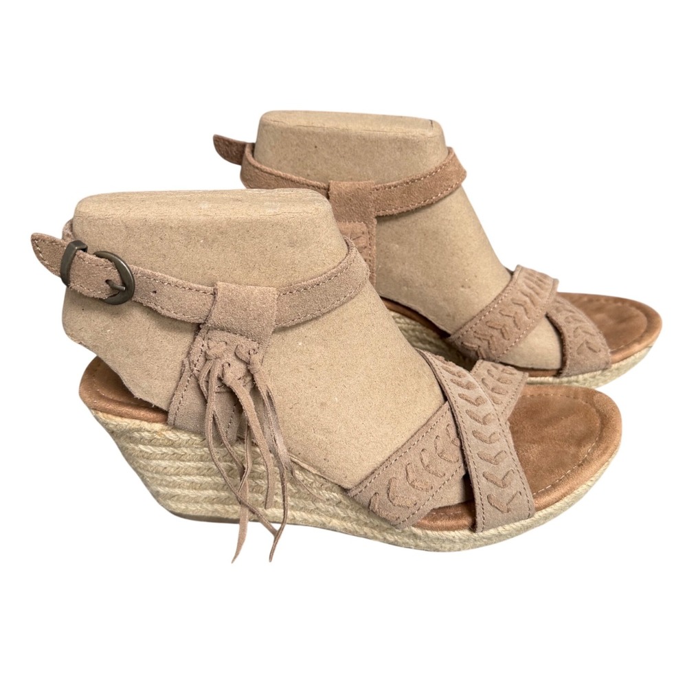 Minnetonka Womens Taupe Suede Fringe Espadrille Wedge Sandals 709890 TPE Size 9